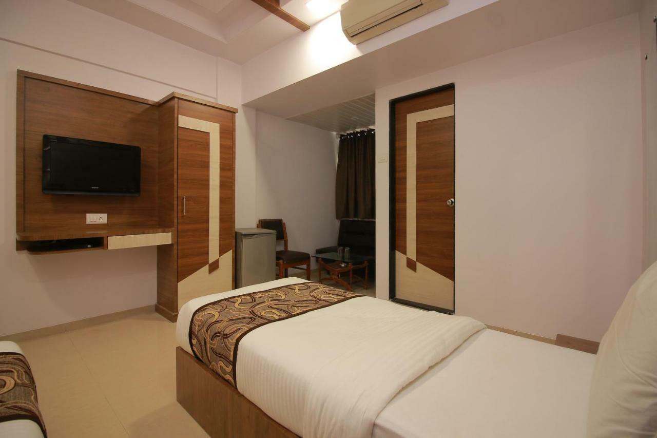 Hotel Apex Navi Mumbai Exterior foto